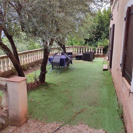 T2 En Rez De Chaussee De Villa A Cuers Buitenkant foto